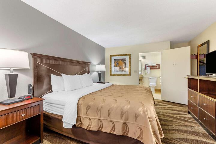 1 King Bed Upgrade (2 of 20)