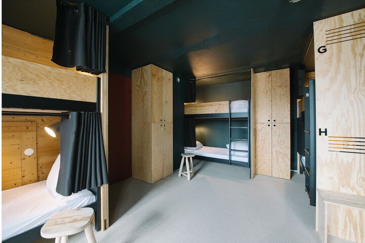 Room 6 of 25