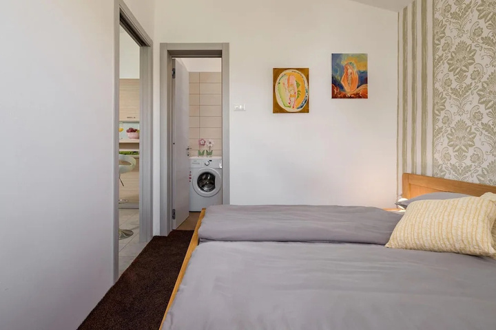 Room 3 of 12