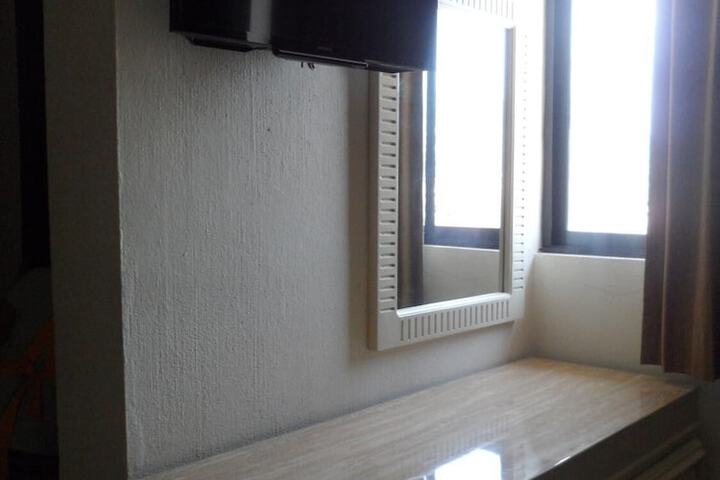 Room 14 of 29