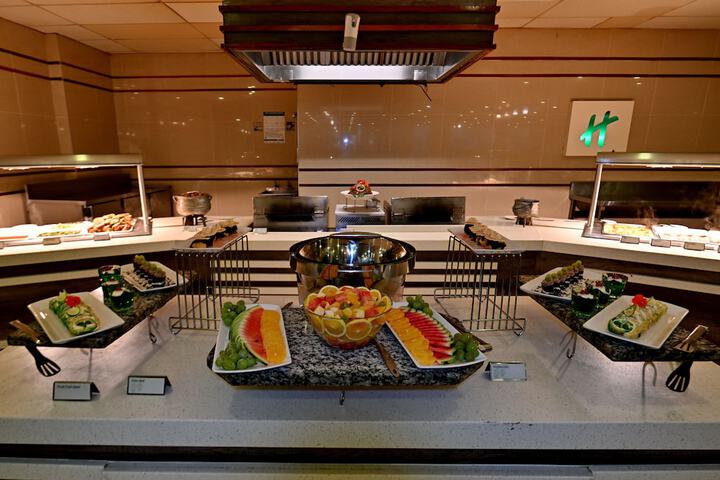 Dining 122 of 184