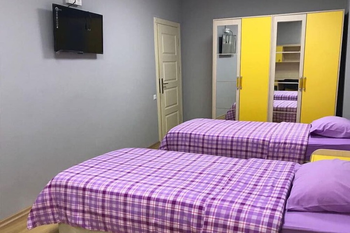 Room 11 of 23