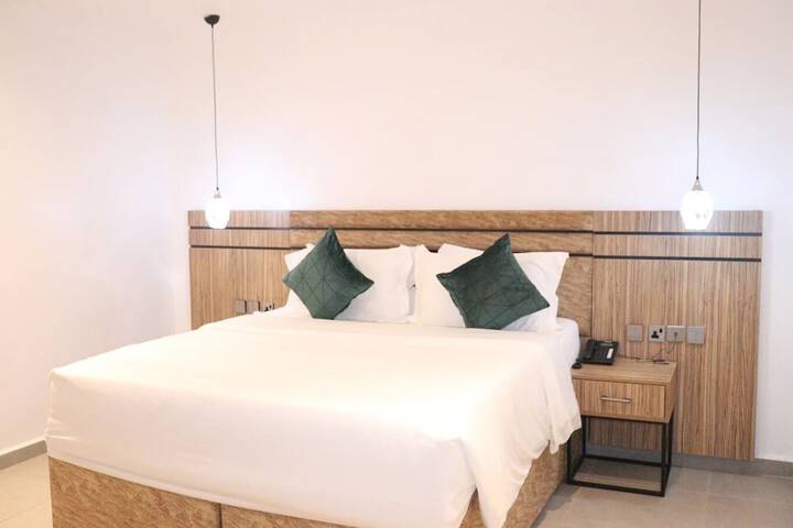 Room 15 of 34