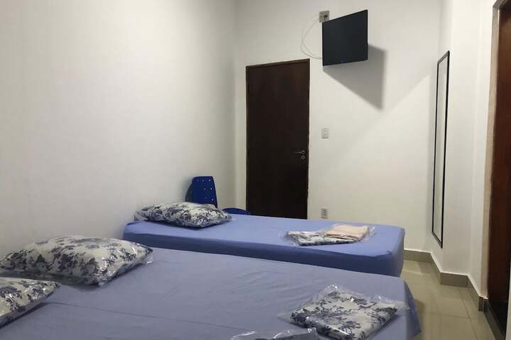 Room 10 of 17