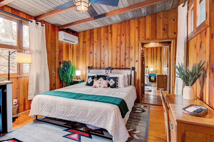 Room 15 of 23