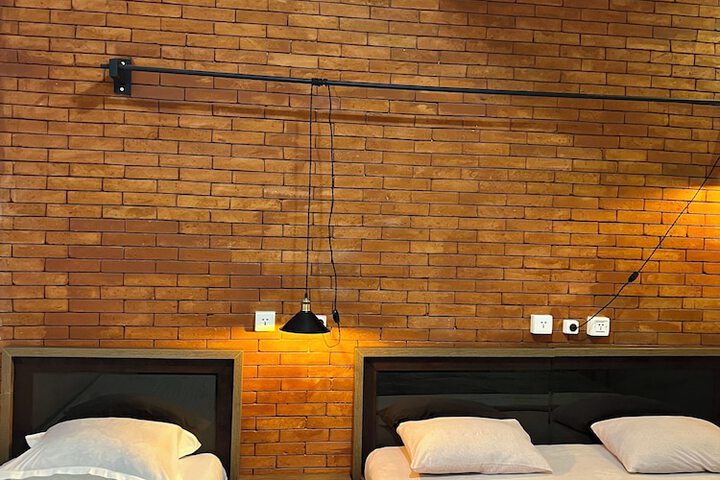 Room 3 of 58