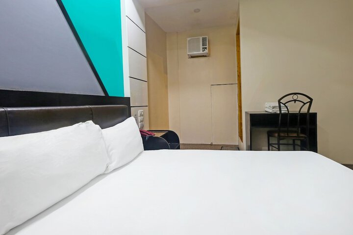 Room 7 of 30