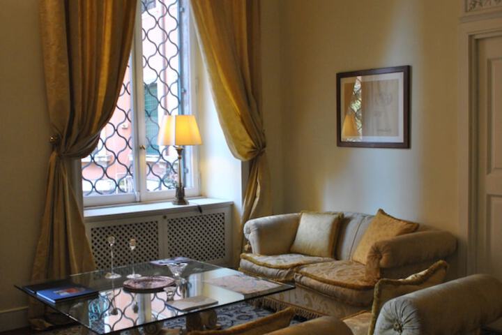 Room 20 of 38