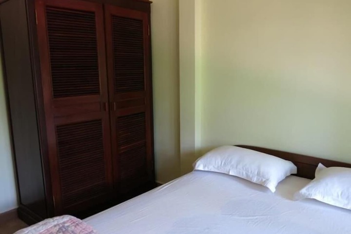 Room 9 of 29