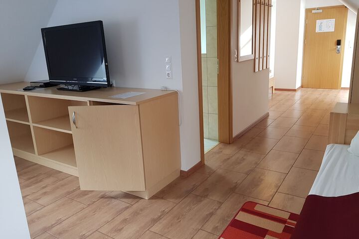 Room 9 of 60
