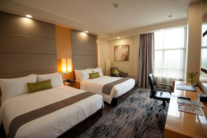 Room 10 of 72