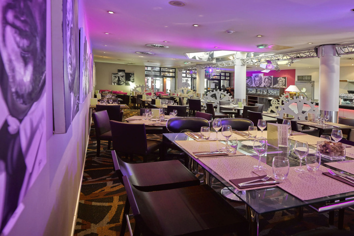 restaurant