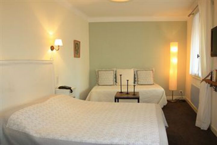 Room 12 of 46