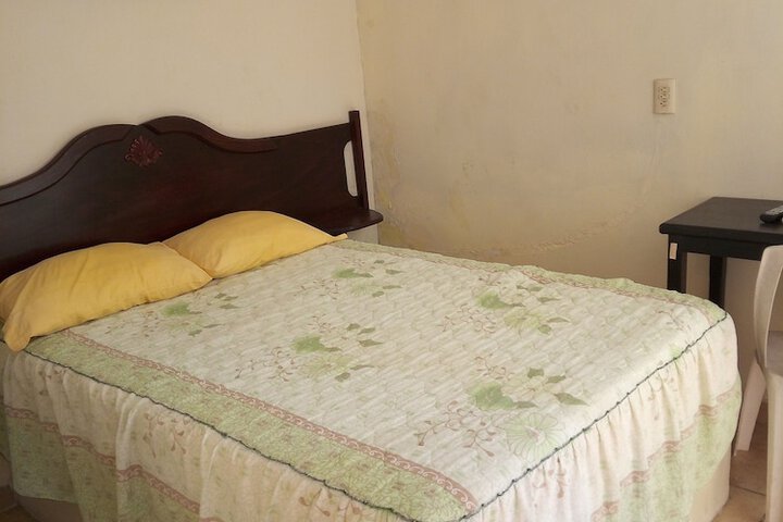 Room 3 of 10