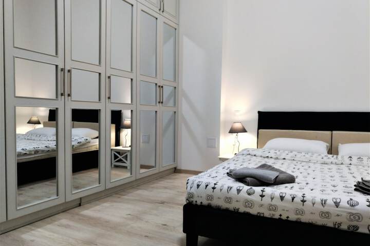 Room 5 of 29