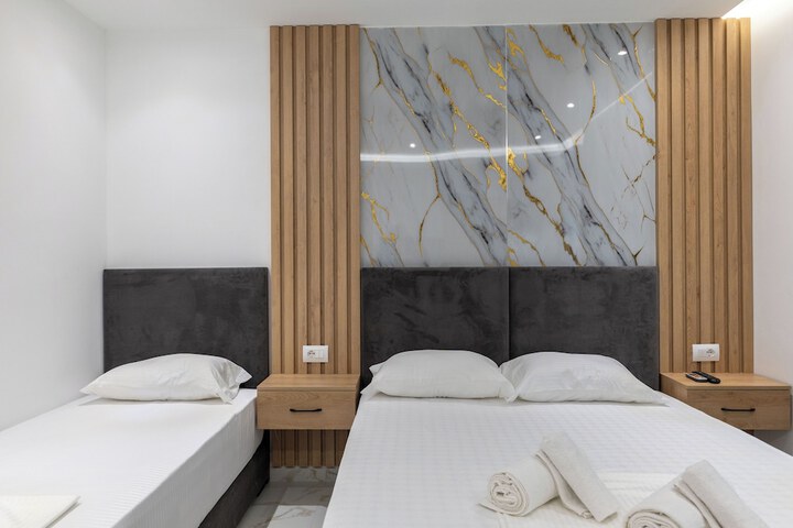 Room 43 of 82