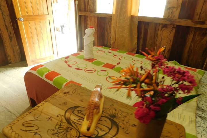 Room 4 of 37