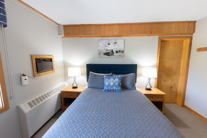 Room 46 of 125