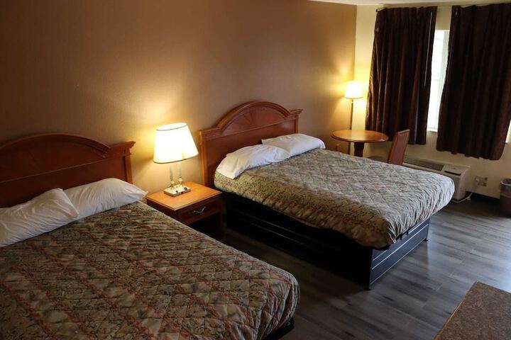 Room 11 of 43