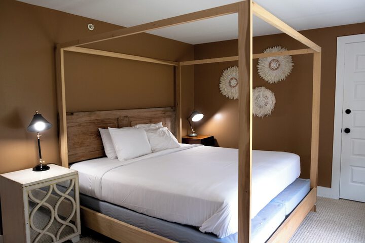 Room 17 of 49