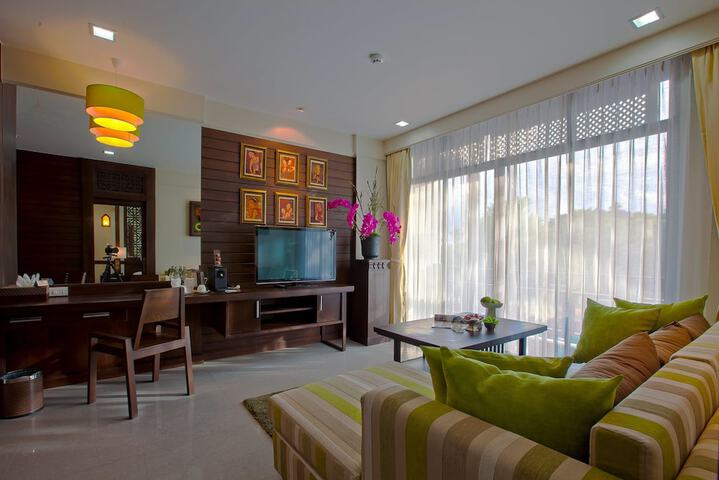 Room 15 of 35