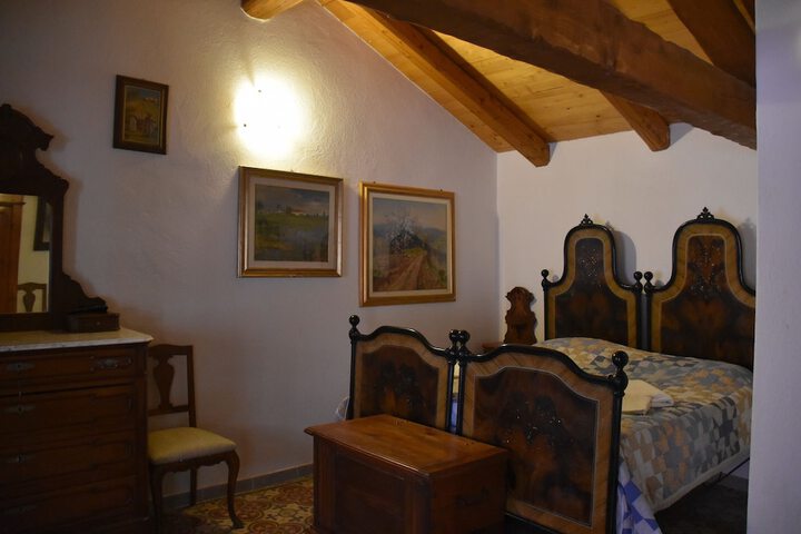 Room 3 of 39