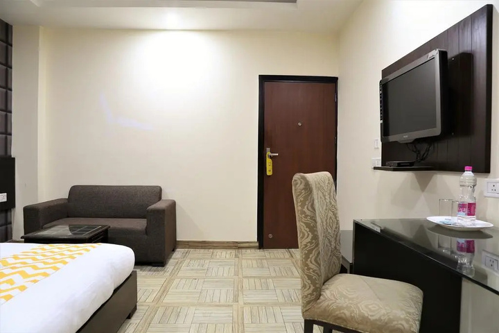 Room 3 of 15