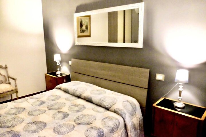 Room 9 of 67