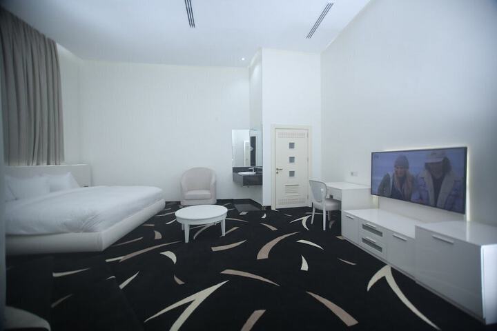 Room 8 of 8