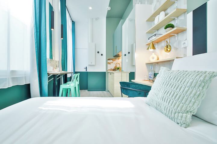 Room 79 of 270