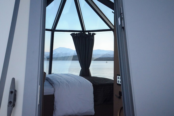 Room 6 of 110