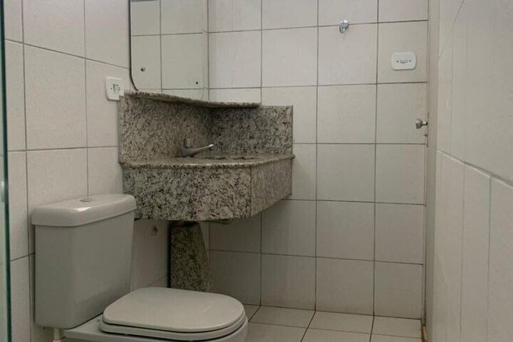 Room 9 of 15