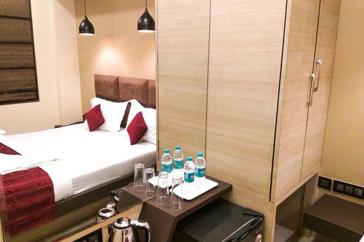 Room 30 of 43
