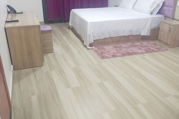 Room 2 of 10