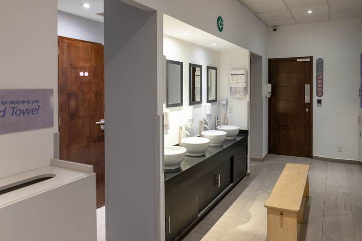 Room 15 of 23