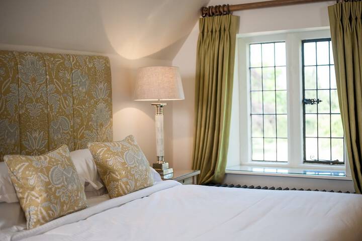 Room 4 of 55