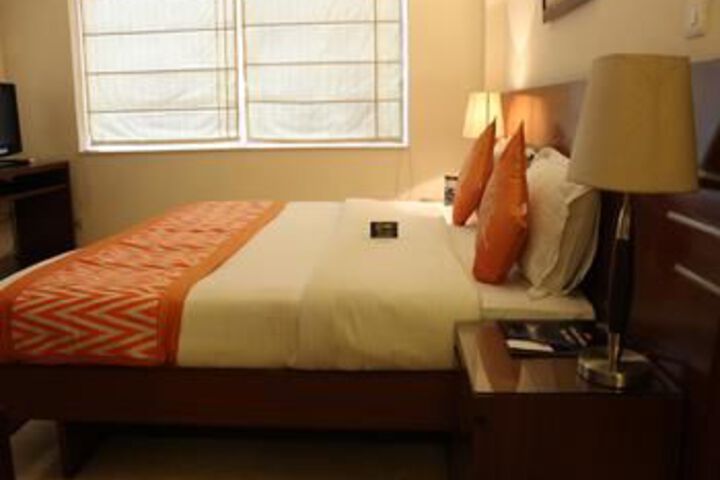 Room 14 of 28