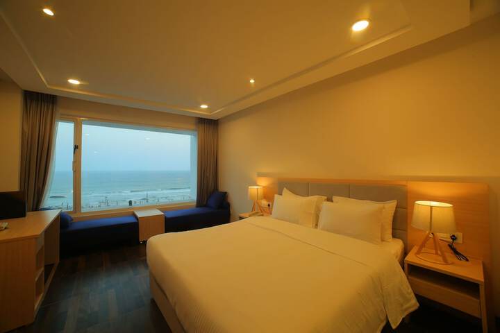 Room 8 of 46