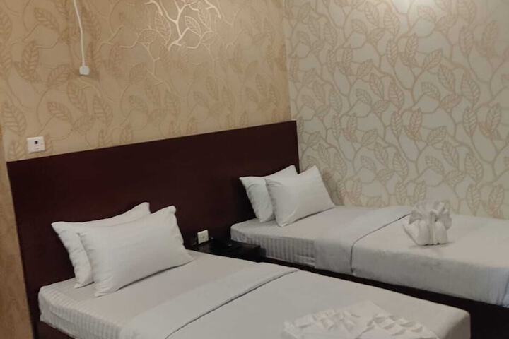 Room 3 of 13