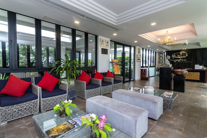 Hotel Interior 2 of 165
