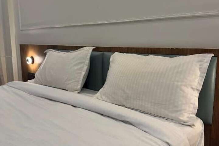 Room 9 of 36