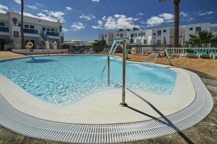 Pools & Facilities