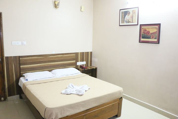 Room 12 of 35