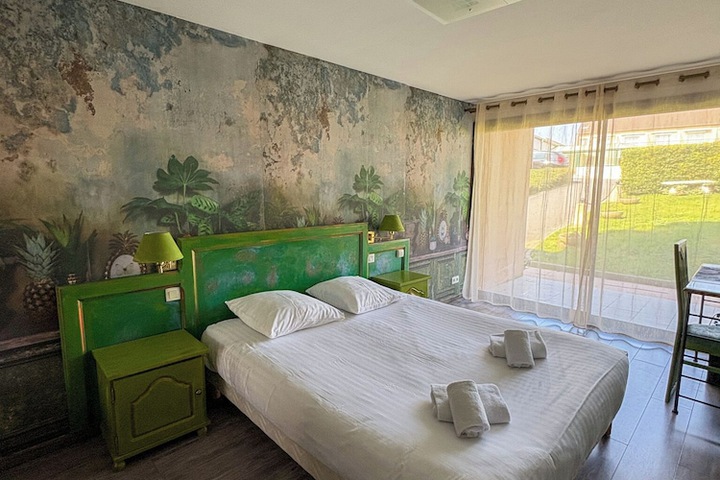 Room 29 of 90
