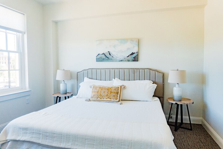 Room 22 of 220