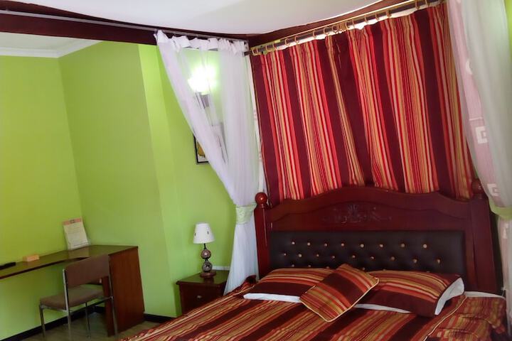 Room 3 of 35