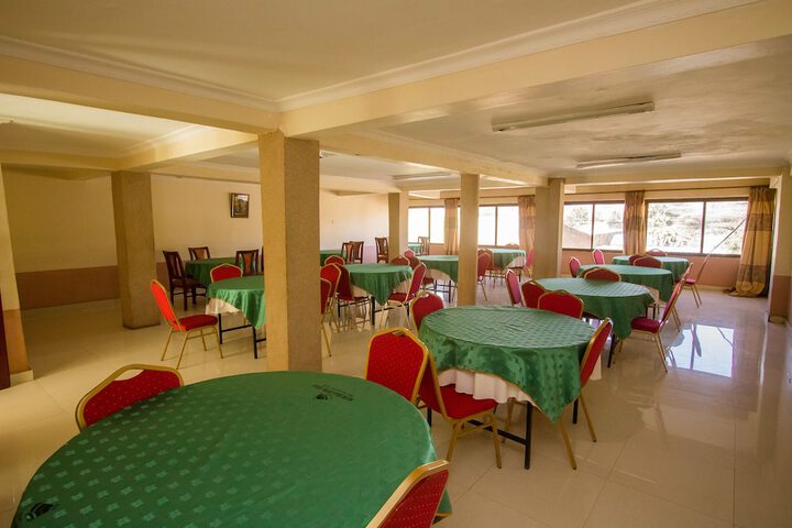 Ballroom/Hall 28 of 36