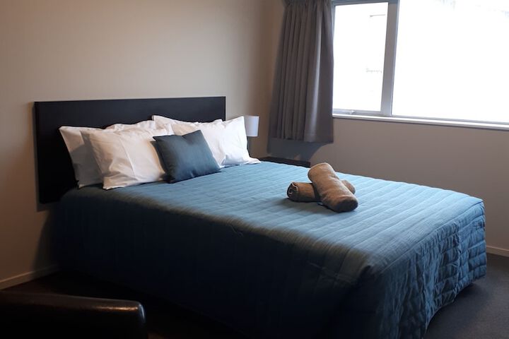 Room 5 of 34