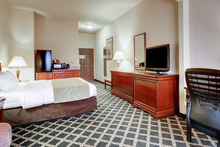 Room 14 of 33