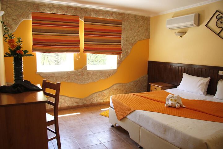 Room 4 of 41